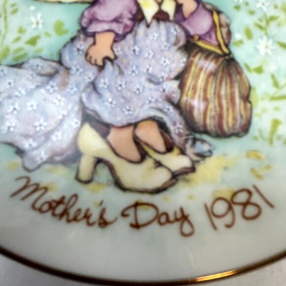 1981 Avon Mother's Day Plate Cherished Moments Last Forever 5" 24K gold rim - Picture 5 of 5